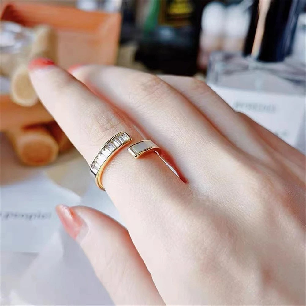 Light Finger Ring